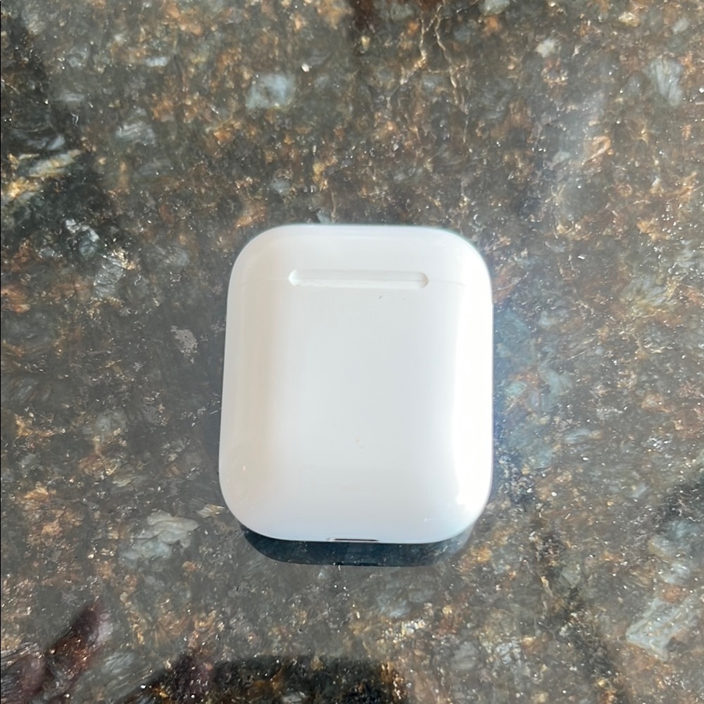 Apple AirPod charging case 1st generation